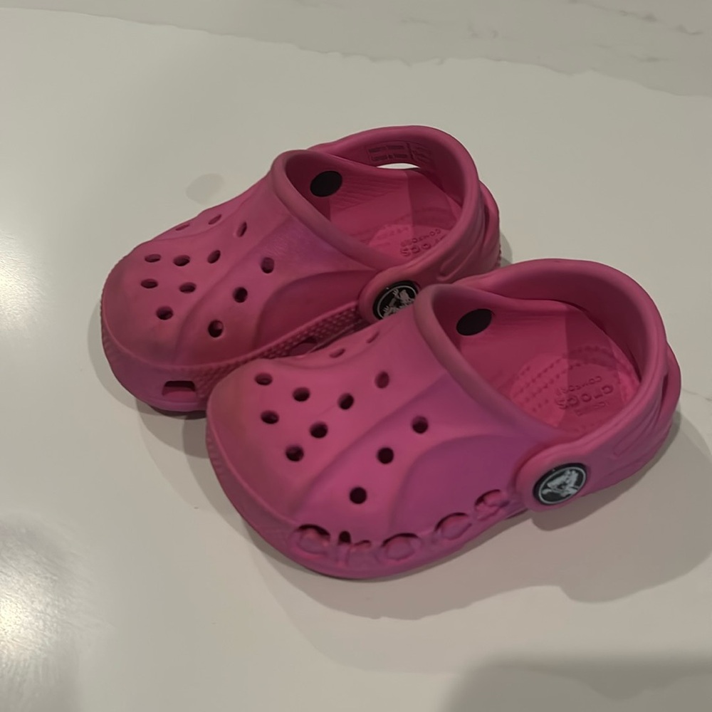 CROCS Kids Water Shoes in Bright Pink